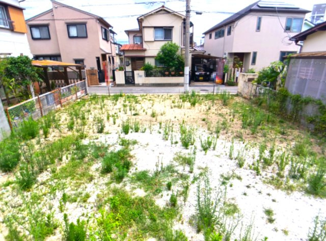 宝塚市安倉南4丁目　土地の前面道路含む現地写真|前面道路を含む現地写真です。
（前面道路 約4ｍ）
限定1区画ですので、ぜひご検討ください。