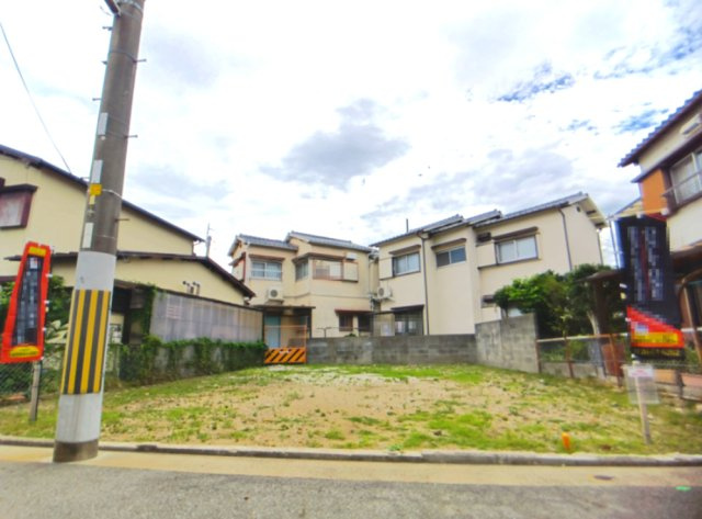 宝塚市安倉南4丁目　土地の外観|前面道路を含む現地写真です。
（前面道路 約4ｍ）
限定1区画ですので、ぜひご検討ください。