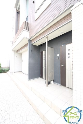 メゾネット・アンジュ参番館のエントランス