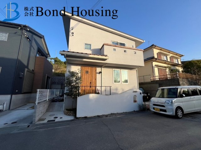 一条工務店施工 太陽光 オール電化 西区伊川谷町潤和 良質戸建の前面道路含む現地写真