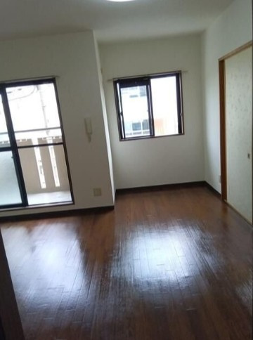 メゾンナカジマ