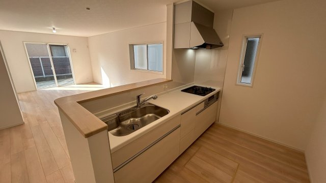 久留米市諏訪野町　新築戸建【3号棟】のキッチン