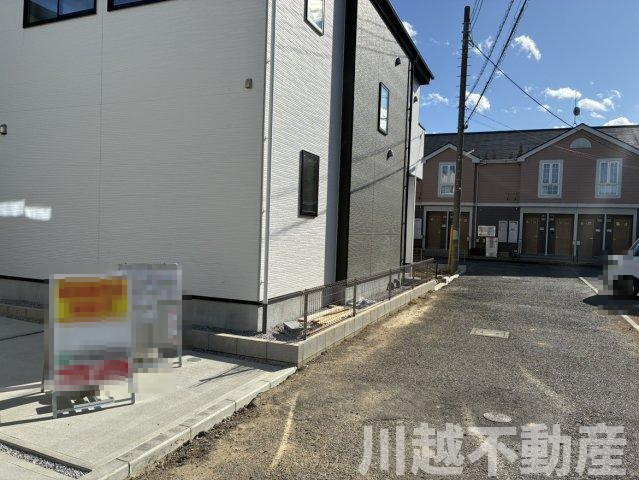 毎日の暮らしをもっと豊かに・もっと楽しく！の前面道路含む現地写真