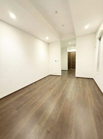 和田1丁目戸建の洋室|室内写真は家具や小物を消すAI 生成を含むため、実際とは異なる場合があります。