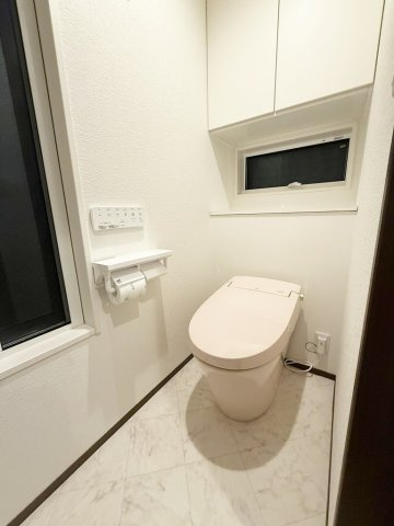 和田1丁目戸建のトイレ|3階トイレ