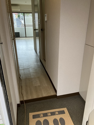 【玄関】 | ピロ・ルシュリカ