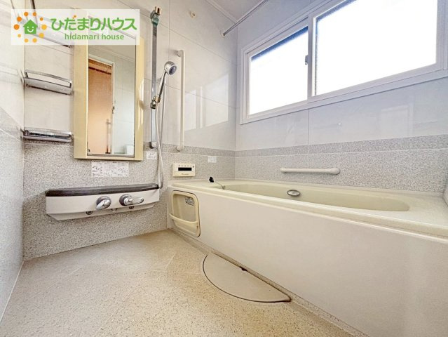 日立市田尻町１丁目　中古戸建の浴室|大人が足を伸ばしても十分な広さ！一人でゆっくりくつろぐ時間も大切です！