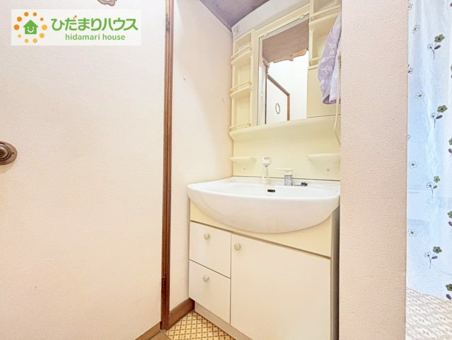 日立市田尻町１丁目　中古戸建の独立洗面台|シンプルで使い勝手の良い独立洗面台！