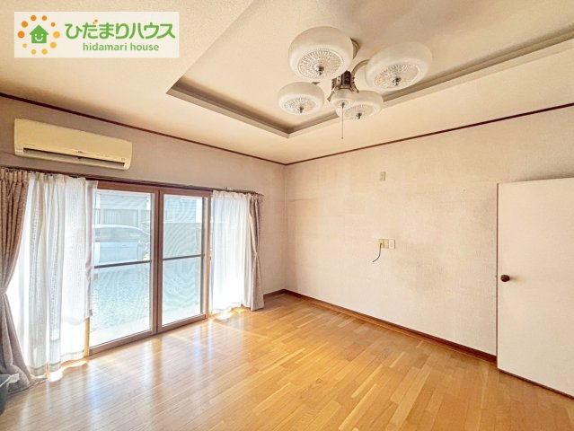 日立市田尻町１丁目　中古戸建の居間・リビング|家族団らんの時間も増えそうなくつろぎのＬＤＫ☆