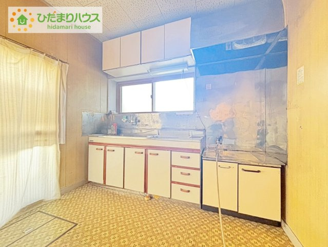 日立市田尻町１丁目　中古戸建のキッチン|お料理に集中したい方向けの独立キッチン！