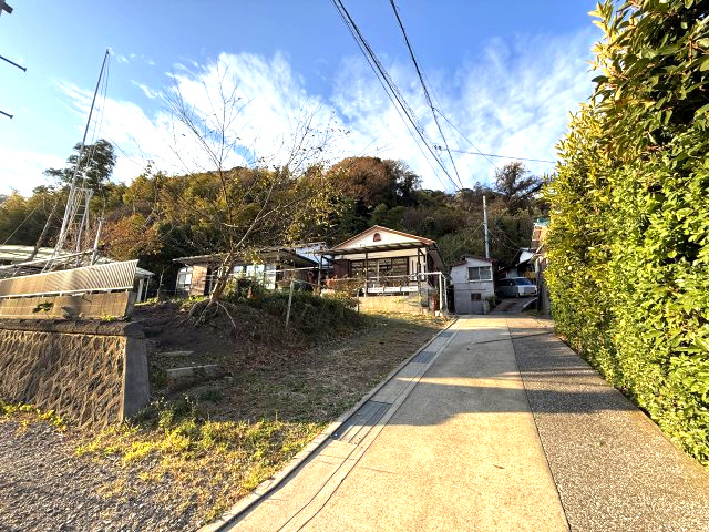 高台　開放感ある眺望　スローライフの前面道路含む現地写真|前面道路