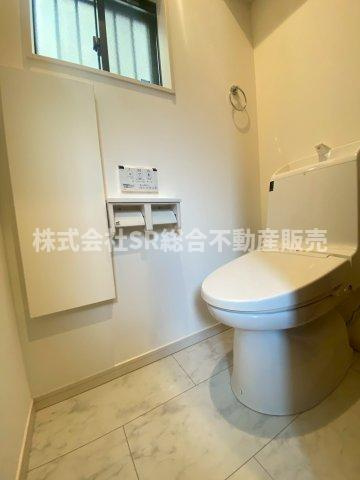稲田本町2丁目中古戸建のトイレ|トイレ2か所共に、温水洗浄便座付き♪
