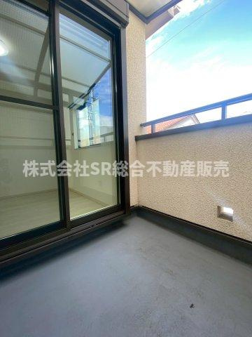 稲田本町2丁目中古戸建のバルコニー|バルコニーは2面にあります！