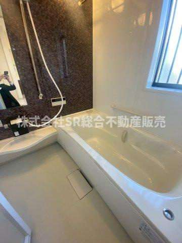 稲田本町2丁目中古戸建の浴室|足を伸ばしてゆったりと浸かれます♪