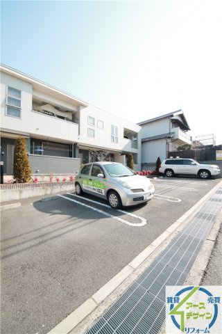 グラン　メゾンの駐車場