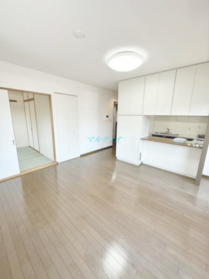 【居間・リビング】 | ベルメゾン向島 | 洋室