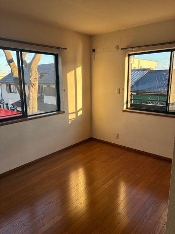 畑原通1丁目中古戸建の洋室|2階の6畳洋室です。日当たり良好です！