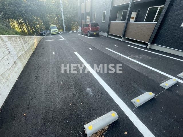 GRACE HIRAYAMA Aの駐車場|※同物件同室タイプの写真でございます※現況を優先します※