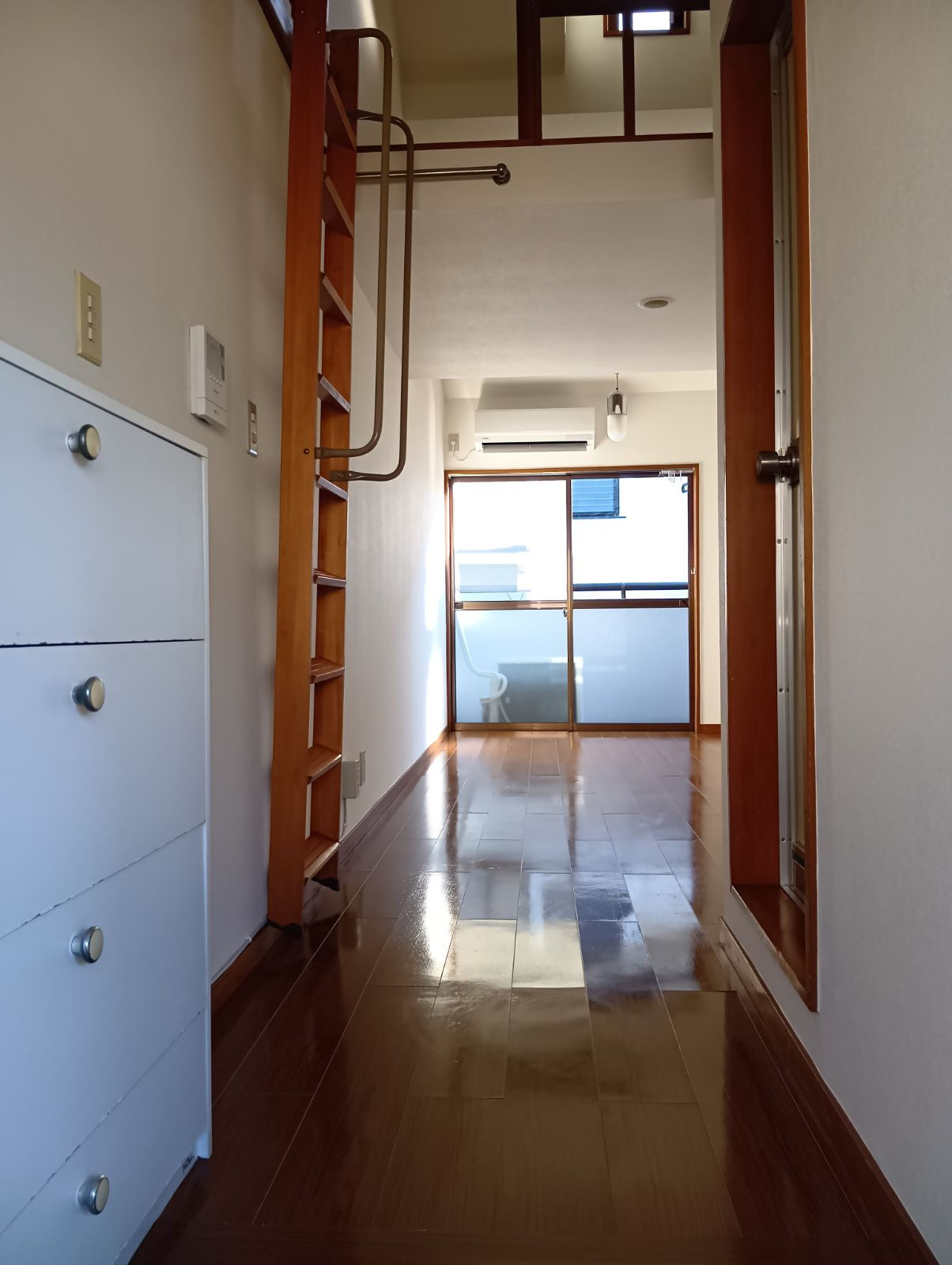 世田谷KMハイツの玄関