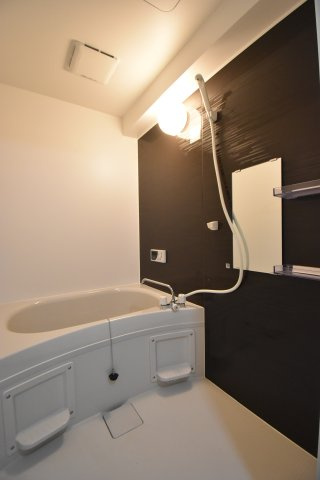 メゾンセレナの浴室