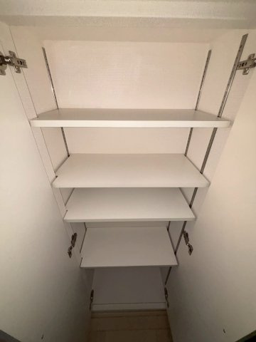 ドゥーエ谷町の収納