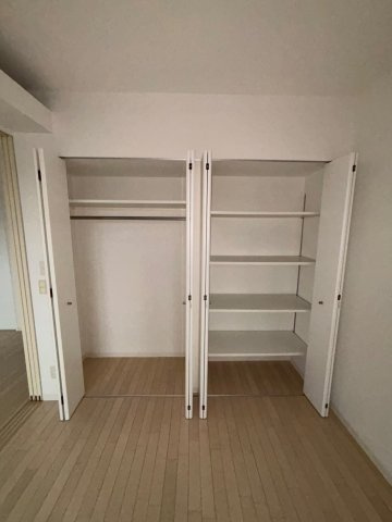 ドゥーエ谷町の収納