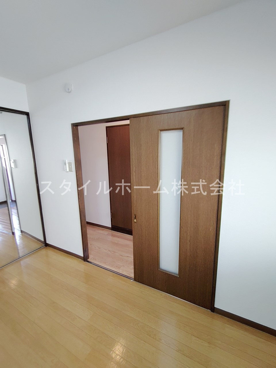 杉浦マンションの居間・リビング