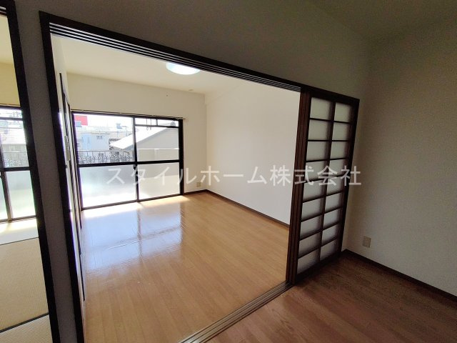 杉浦マンションの居間・リビング