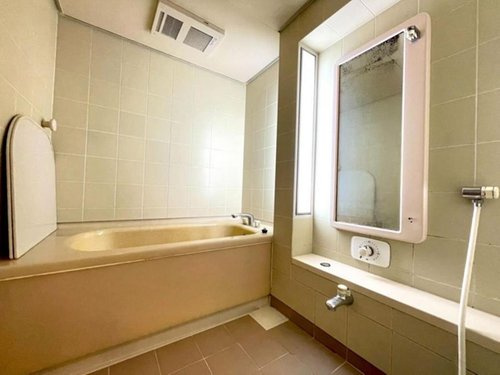 シティパル武蔵野の浴室|浴室暖房換気乾燥機付きのバスルーム。雨の日や花粉の季節のお洗濯も安心ですね。