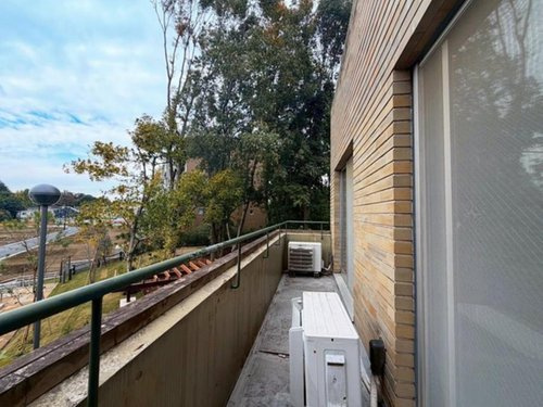 シティパル武蔵野のバルコニー|2部屋から出入りのできる南向きワイドバルコニー。