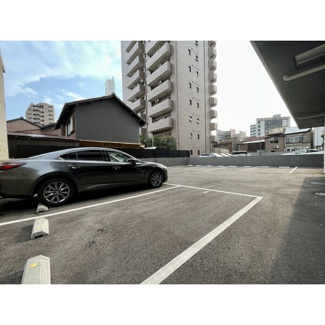 【駐車場】