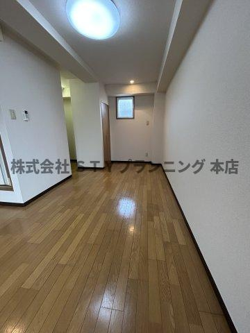 仲介手数料０円！大久手HOUSEの居間・リビング