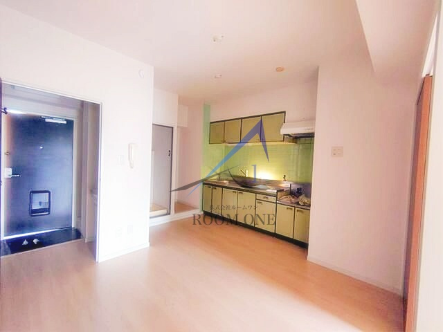 パークサイド・ヴィラの居間・リビング|洋室のお部屋です。