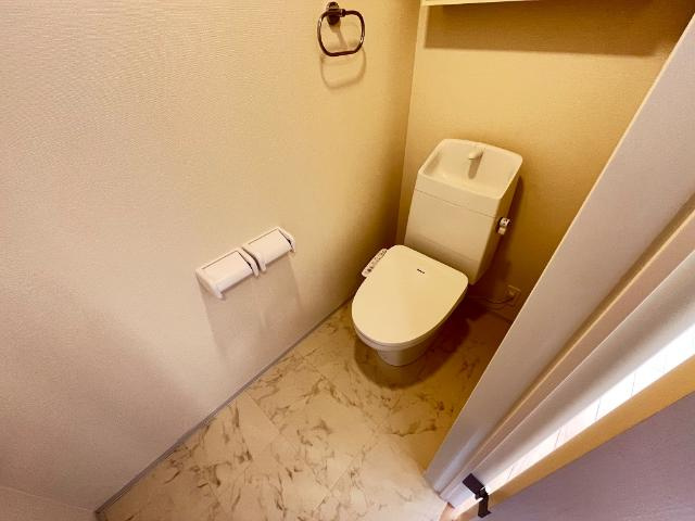 ライブコア佐野のトイレ|シャワー付トイレ