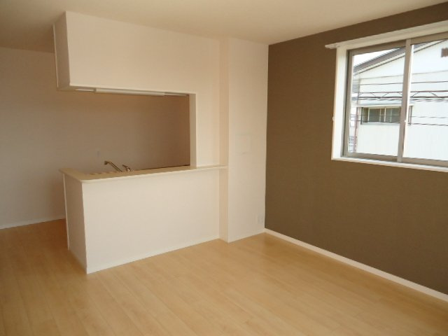 GrandeurSUMZⅡA（グランドゥール　サムズ　ツー）　の居間・リビング|広々リビング