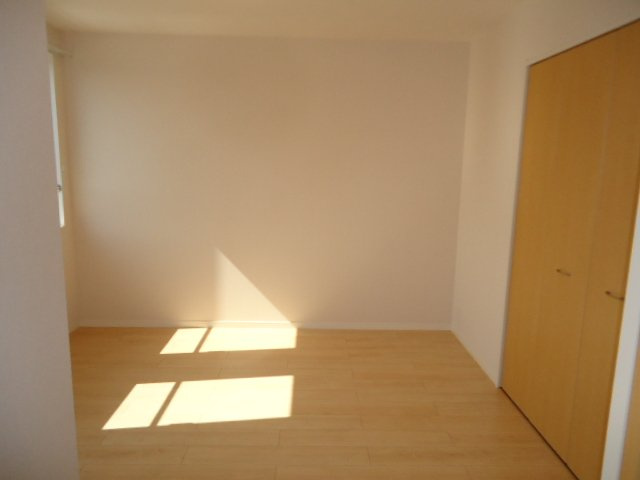 GrandeurSUMZⅡA（グランドゥール　サムズ　ツー）　の内装|南側洋室