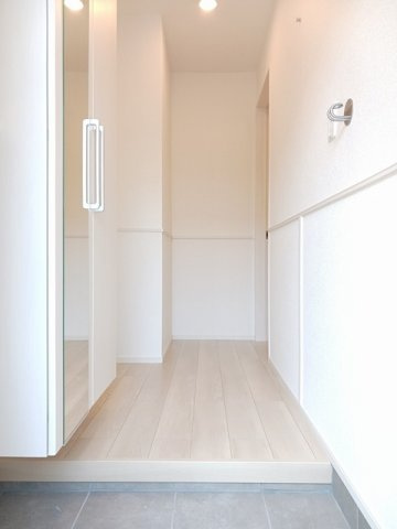 カミーノ　アムレト　Ⅲの玄関