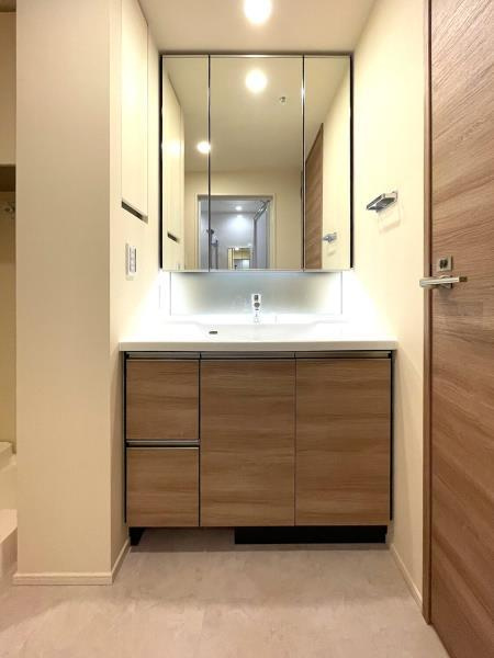 白金ザ・スカイ東棟の洗面所