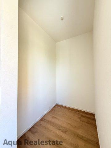 高松市三条町新築戸建の内装|内装は落ち着いています