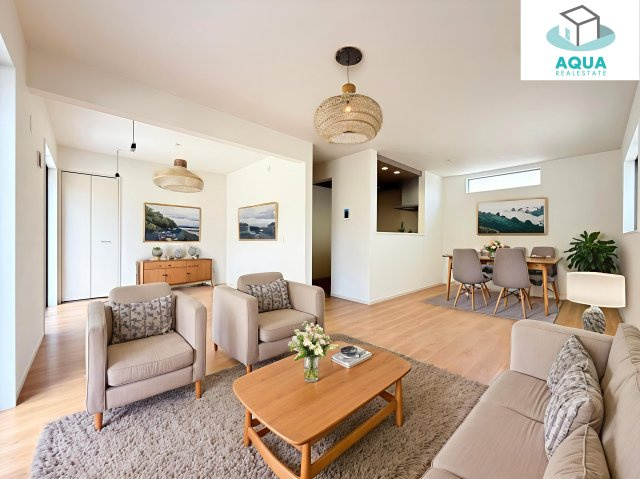 高松市三条町新築戸建の居間・リビング|ゆったり過ごせる居間です