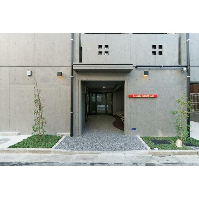 フォセット新大橋のエントランス