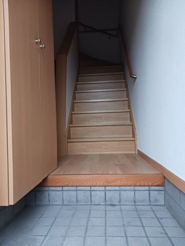 サニーフォレストの玄関