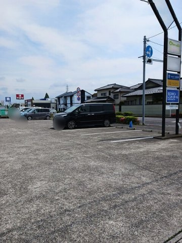 パルネット橋本の駐車場