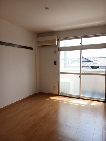 パルネット橋本の居間・リビング