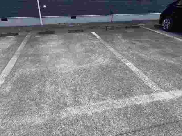 グランドシティ白樺Ⅱの駐車場