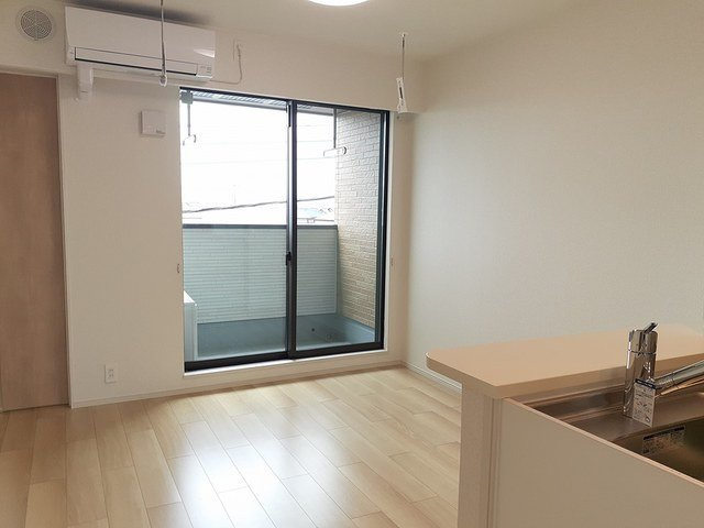 エスポワール城東の居間・リビング