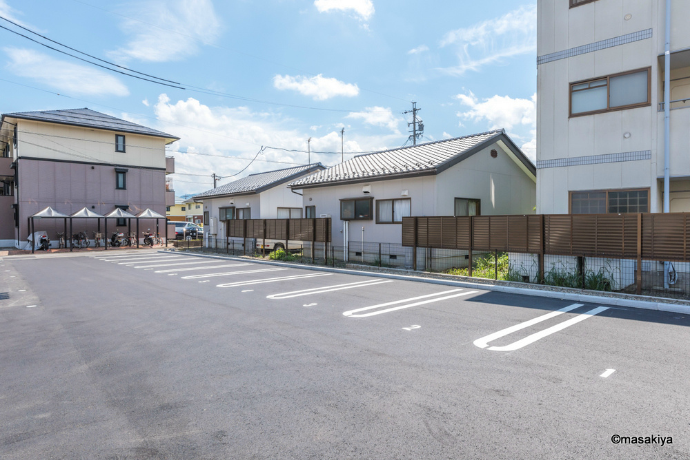 チャス　レジデンス　Ⅱの駐車場|駐輪場