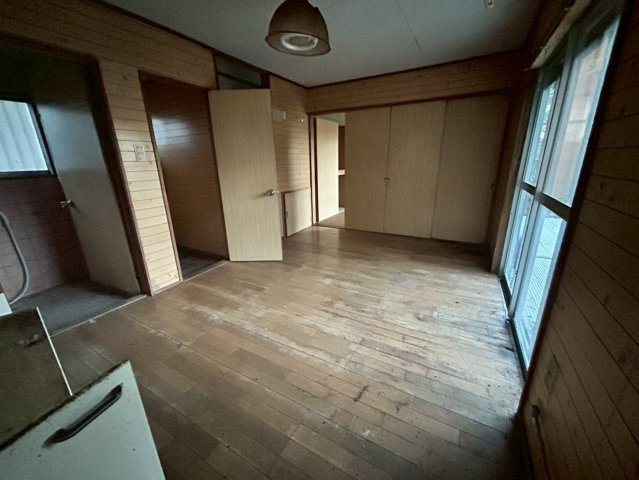 鉾田市飯名　中古戸建の居間・リビング