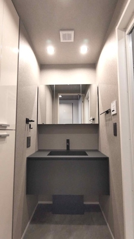 レジディア西麻布の洗面所