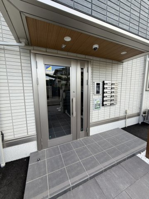 【エントランス】 | D-RESISIA大橋 